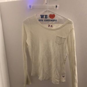 white long sleeves tee